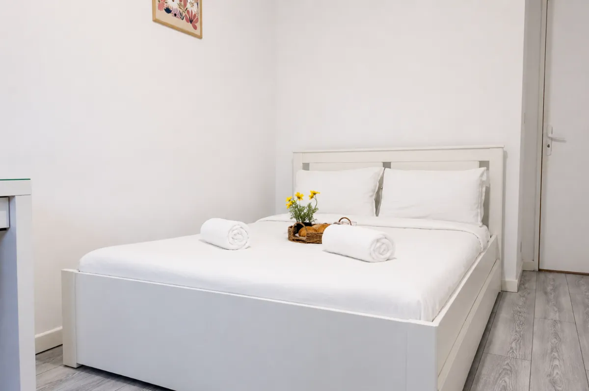 Bay Room