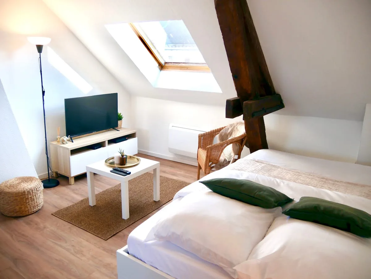Chambre avec lit double