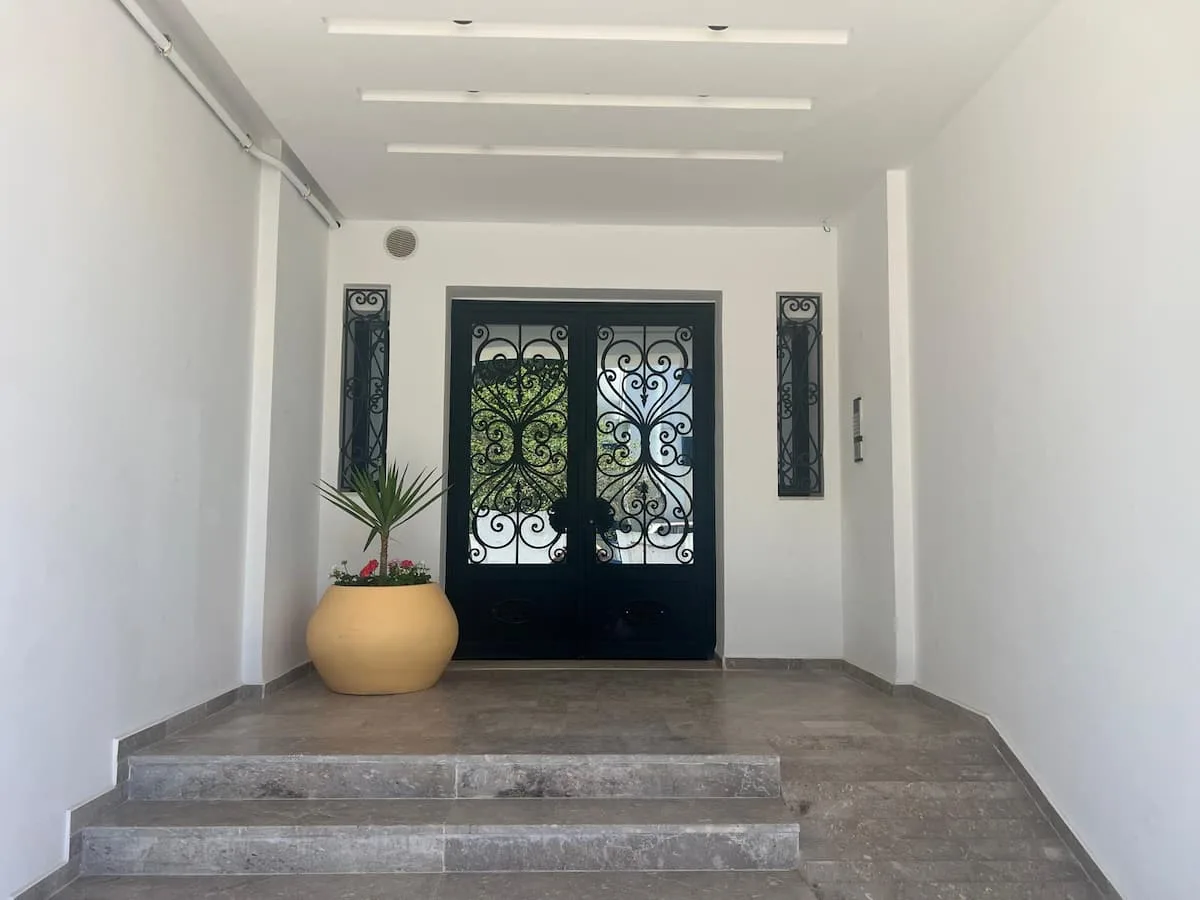 Cour d'entrée privative